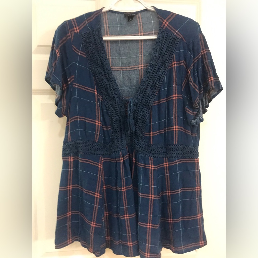 Torrid short sleeve EUC size 1